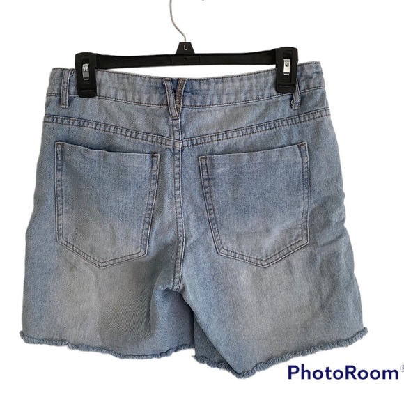 The Boyfriend Bermuda ripped distressed women's mid rise short - Picture 2 of 4
